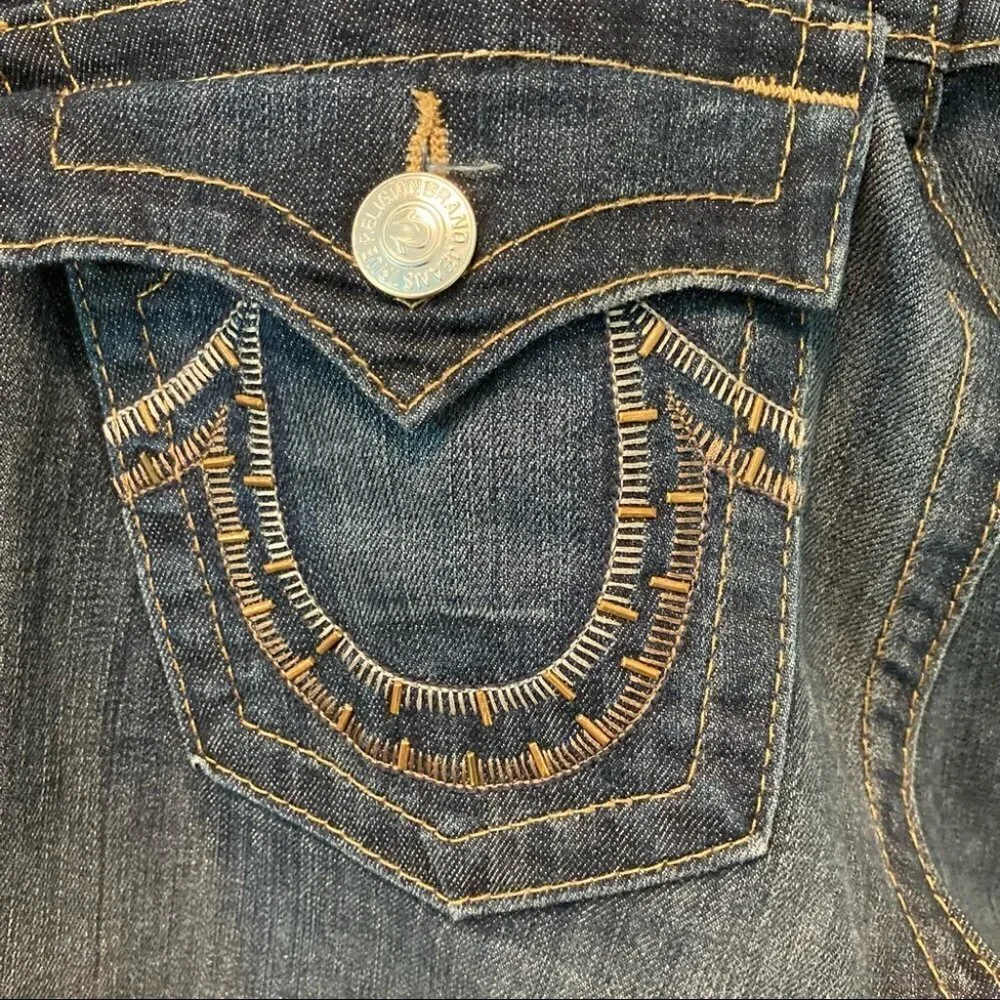 TRUE RELIGION Sz 31 Mid-Wash Boot  Cut Jeans - Picture 8 of 12